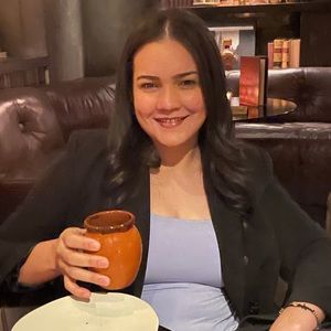 Meet your Posher, Ana beisy